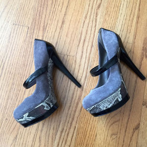 Jessica Simpson pumps